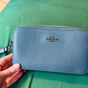 Coach Green Wristlet Clutch (3 compartment)